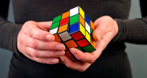 ¿cómo Resolver El Cubo De Rubik Paso A Paso Y Con Pocos Movimientos