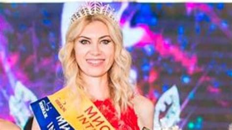 Beauty Queen Suffered Botched Plastic Surgery That Left Her Face