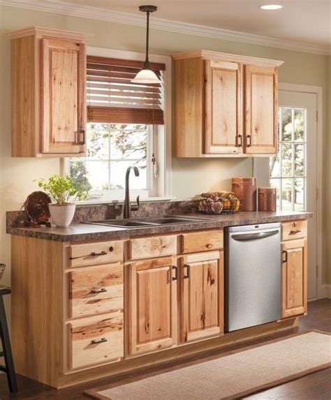 Small kitchens can be challenging: 40 ideas for naturally beautiful hickory cabinets in the ...