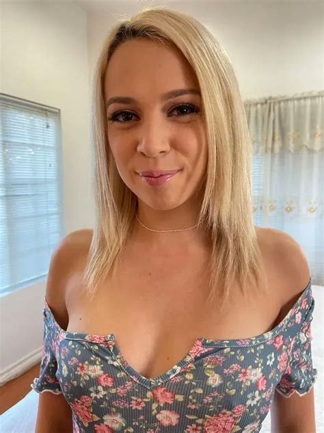 TW Pornstars 1 Pic ATKGirlfriends Twitter Sweet Smile And A Sweet