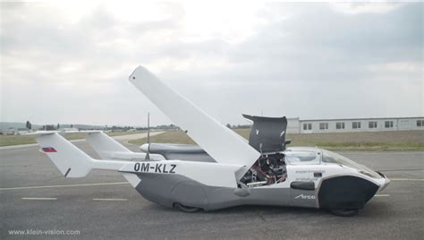 Aircar is turning two in august and is aircar is a vehicle made by klein vision. У Словаччині випустили перший літаючий автомобіль AirCar ...