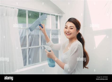 Doing Chores Hi Res Stock Photography And Images Alamy