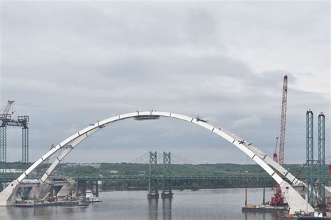 Video Time Lapse Shows Arch Construction For New I 74 Mississippi