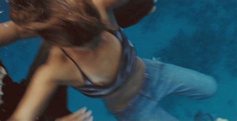 Naked Jessica Alba In Into The Blue