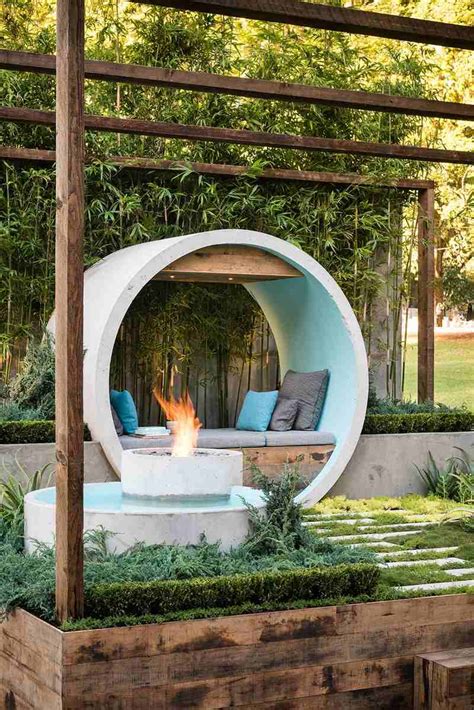 We aren't born gardeners, though many of us are born into a gardening tradition. Calming Garden with Elements Made of Concrete Pipe - Pipe ...