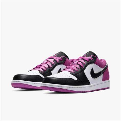 Let me know what you think in the comments below let me know. Air Jordan 1 Low SE Fuchsia - Grailify Sneaker Releases