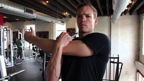 Shoulder Stretch One Arm Across Chest Shoulder Exercises For Men