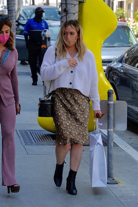 hilary duff out shopping on rodeo drive in beverly hills 05 19 2021 hawtcelebs