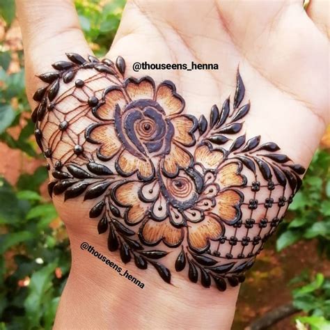 Image May Contain One Or More People Palm Henna Designs Khafif Mehndi
