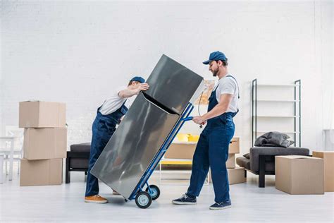 10 Reasons To Hire A Professional Moving Company