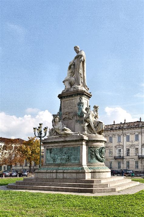Monumento A Camillo Benso Conte Di Cavour Museotorino