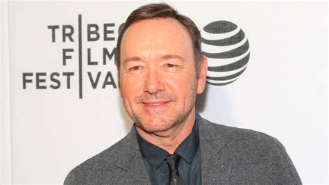 netflix severs ties with kevin spacey amid sexual misconduct allegations
