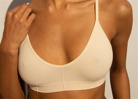 4 ways to get natural looking breast implants realself news