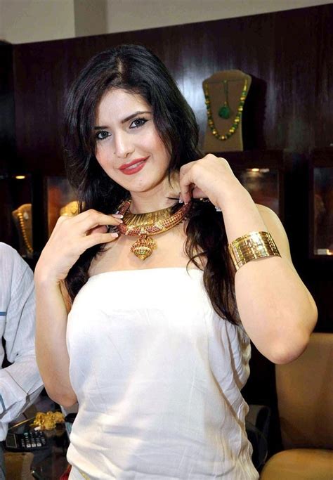 Picture Of Zarine Khan