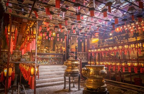 Man Mo Temple A Guide To Offer Incense For First Time Visitor
