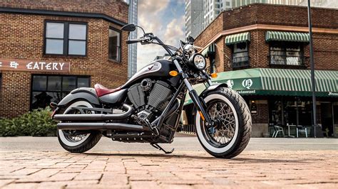 Environments the victory motorcycle highball of 2016, is a custom bike. 2016 - 2017 Victory High-Ball Review | GearOpen