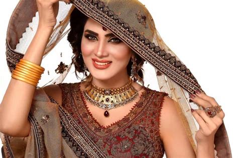 Fiza Ali Looking So Royal In Her Latest Bridal Photoshoot Showbiz