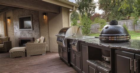 Company Makes Functional Beautiful Outdoor Kitchens