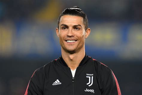 Cristiano Ronaldo Becomes First Footballer To Bank 1 Billion