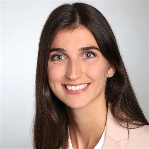 2 abschnitt b der verordnung über die berufsausbildung zum/zur kaufmann / kauffrau für büromanagement werden als wahlqualifikationseinheiten festgelegt Mandy Büker - Kauffrau für Büromanagement - Lubeck ...