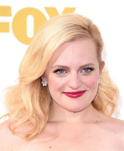 Elisabeth Moss The Mad Men Star S Fuchsia Lip Matched Her Gorgeous