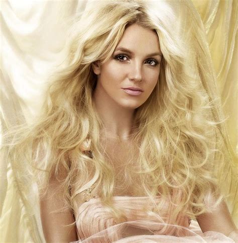The latest tweets from britney spears (@britneyspears): Pin em Britney Spears Photoshoot 2006 - 1010