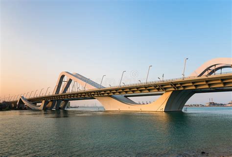 Sheikh Zayed Bridge Abu Dhabi Emiratos Árabes Unidos Foto Editorial