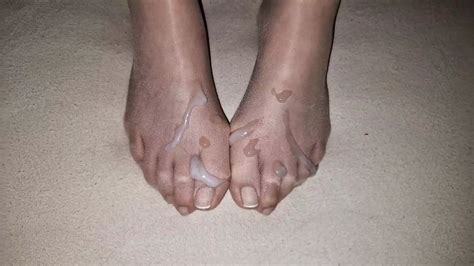 leche en perfectas uñas de los pies franceses pies de nylon marrones xhamster