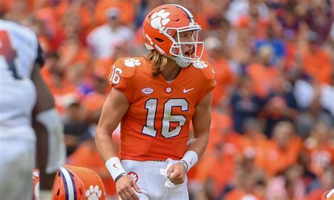 Everyone knows about clemson tigers quarterback trevor lawrence headlining next year's draft class. Way Too Early 2021 NFL Mock Draft - Fantasy Six Pack