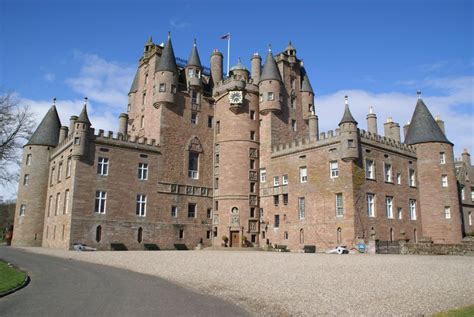 Glamis Castle Childhood Home Of Queen Elizabeth The Queen Mother And