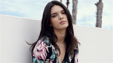 2048x1152 Kendall Jenner Cute 2048x1152 Resolution Hd 4k Wallpapers Images Backgrounds Photos