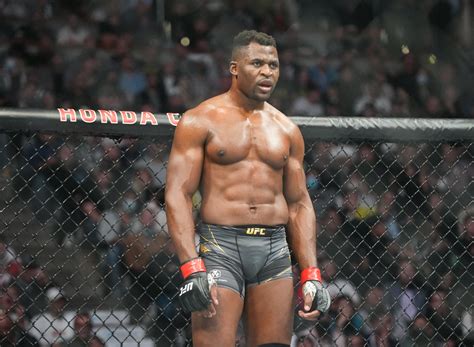 Francis Ngannou Dit Que Ce N Est Pas Fini Avec L UFC Et Pose Ses Conditions