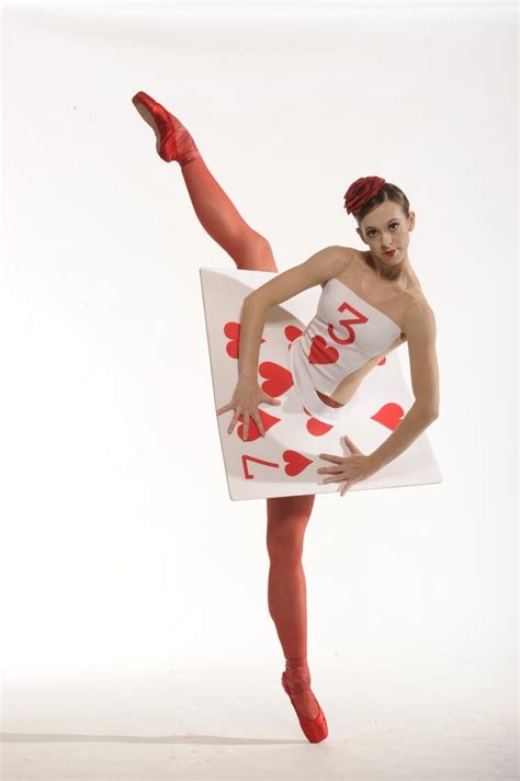 Learn how to make an adorable alice in wonderland cards and vintage teapot centerpiece or party decoration. EE Card 3_1333560720 | Alice in wonderland costume, Alice ...