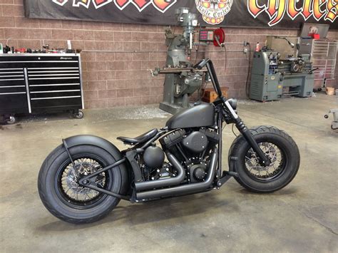 Viernes, 16 de noviembre de 2018. Exile Tough Slim | Softail bobber, Softail slim, Softail
