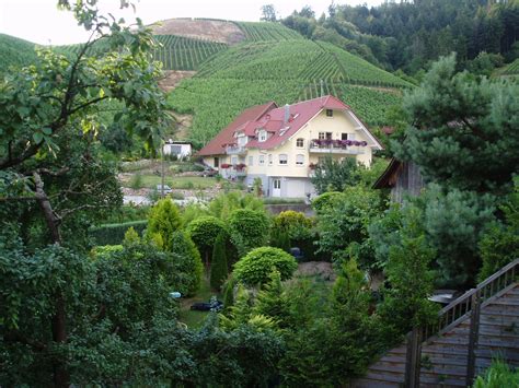 Find unique places to stay with local hosts in 191 countries. Haus und Garten - Ferienhof Mayer Oberkirch Lautenbach