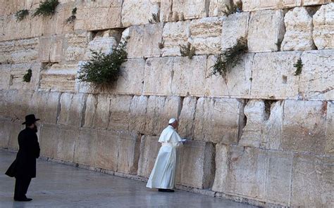 Is Jerusalems Western Wall Falling Down The Times Of Israel