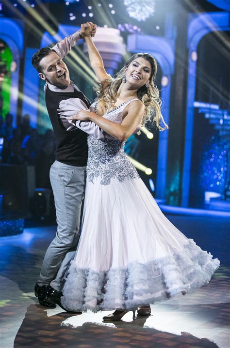 viewers stunned as model alannah beirne ends up in dancing with the stars dance off after