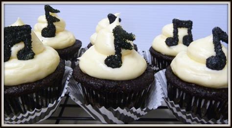 10 Rock And Roll Music Cupcakes