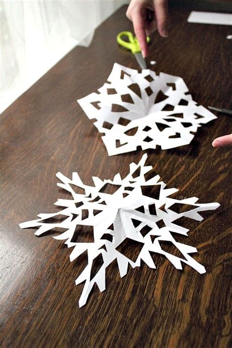 How To Make Those Amazing Paper Snowflakes The Creek Line House