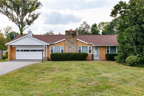 121 Dudley Pike | SIBCY CLINE REALTORS®