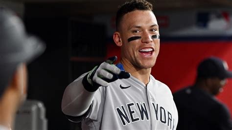 Aaron Judge Ties Babe Ruth With 60th Home Run Of Season Nbc Sports Chicago