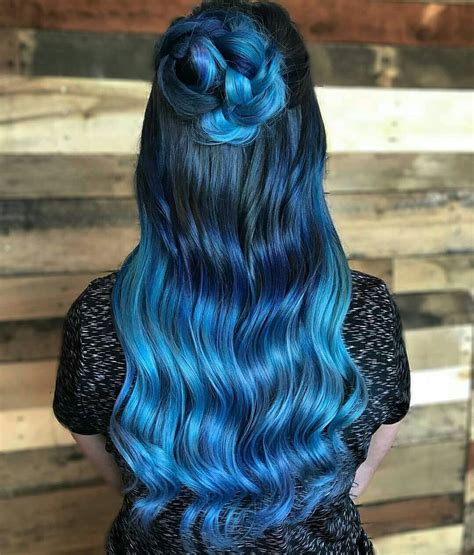 Coloration cheveux bleue | Hair styles, Hair, Glam hair