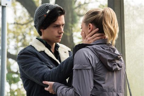 Riverdale Jughead And Betty First Kiss Episode Go Images Net
