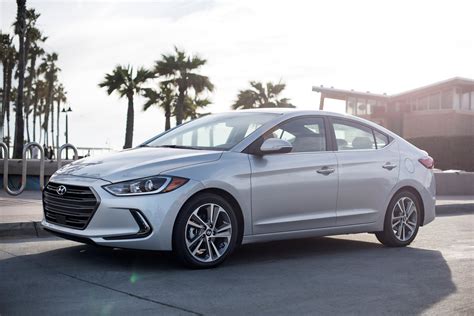 2018 (mmxviii) was a common year starting on monday of the gregorian calendar, the 2018th year of the common era (ce) and anno domini (ad) designations, the 18th year of the 3rd millennium. Hyundai Updates Elantra For MY 2018, Adds SEL Trim Level ...