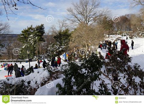Fort Tryon Park Winter Editorial Stock Image Image Of Park 66065844