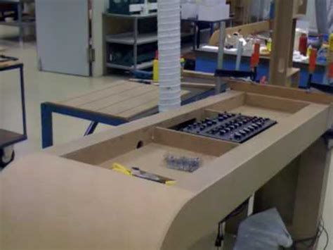 Vocal booths come in many shapes and sizes, but they tend to have one thing in common across the board: Dj Booth build-off deepboard by Deeplicious - YouTube