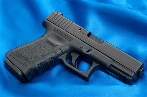 46 Glock Wallpaper Pistol