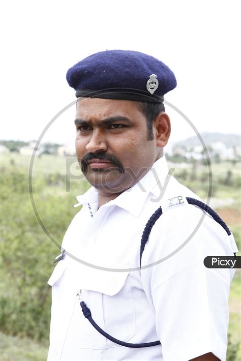 Image Of Kolkata Police Man In White Uniform Hd158620 Picxy