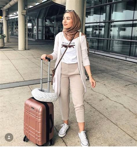 25 Trend Terbaru Ootd Style Hijab Traveling Simple Jalen Blogs