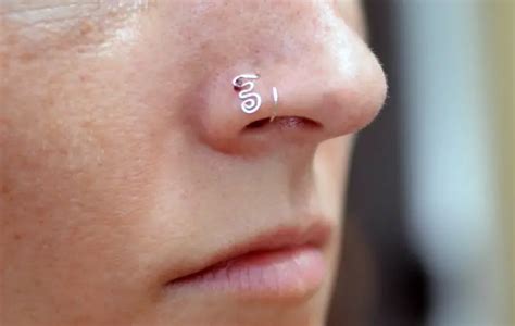20 Eye Catching Hoop Nose Piercing Pictures Sheideas